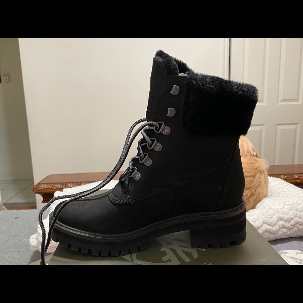 Black timberland boots size 5 1/2